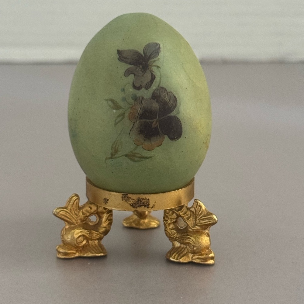 Genuine Alabaster Stone
Easter Egg made in Italy